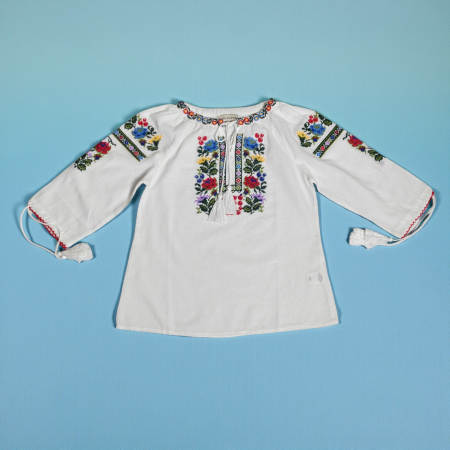 Ie traditionala fetite Ianina 8 [1]