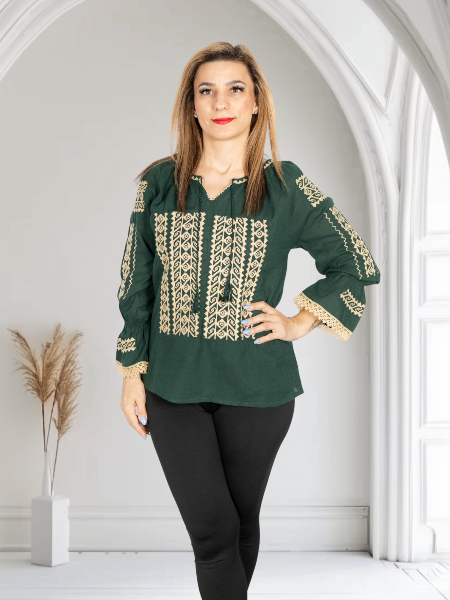 Femei - Ie Traditionala Gia 20