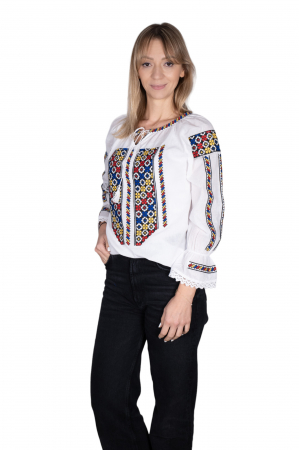 Ie Traditionala Dionisia [2]