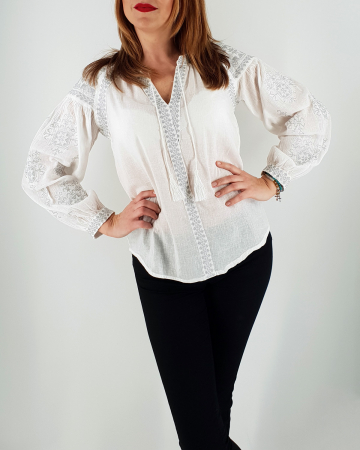 Ie Traditionala Loredana [1]