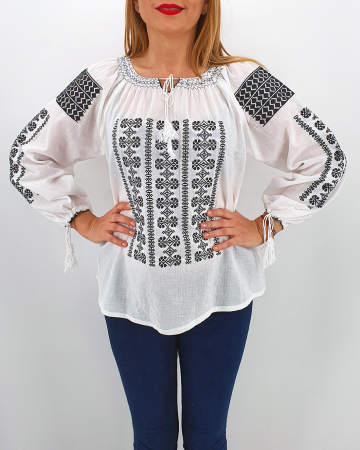 Ie Traditionala Luna 3 [2]