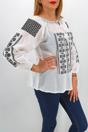 Ie Traditionala Luna 3 [1]