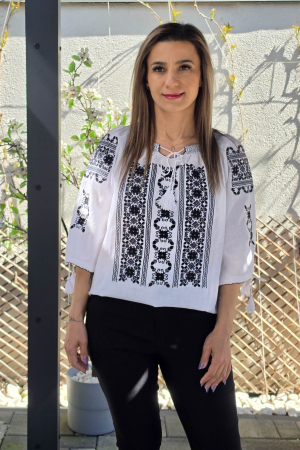 Ie Traditionala Melania 8 [1]