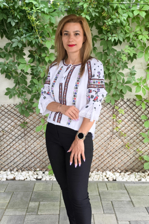 Ie Traditionala Nadia 5 [2]