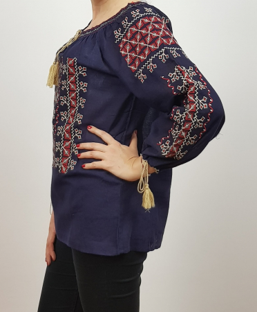 Ie Traditionala Carmen [2]