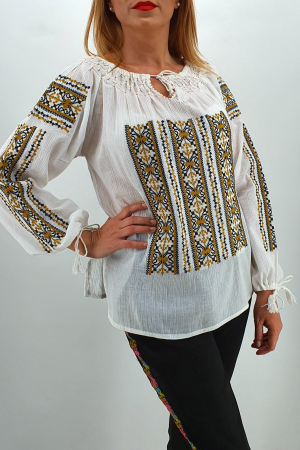 Ie Traditionala Feli [0]