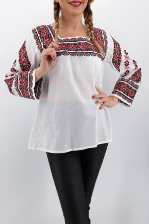 Ie Traditionala Ilinca 2 [3]