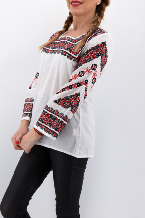 Ie Traditionala Ilinca 2 [2]