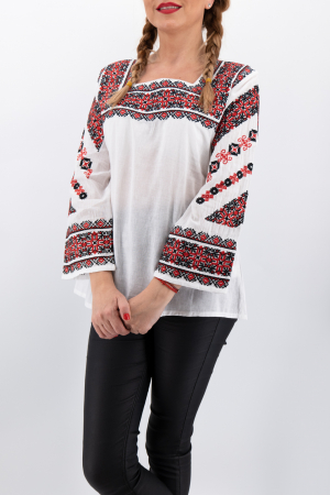 Ie Traditionala Ilinca 2 [1]