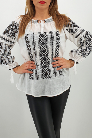 Ie Traditionala Teodora 3 [1]