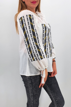 Ie Traditionala Teodora 2 [3]