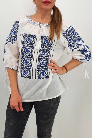 Ie Traditionala Melania [3]