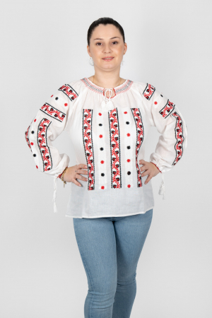 Ii Maneca Lunga - Ie Traditionala Tita 6