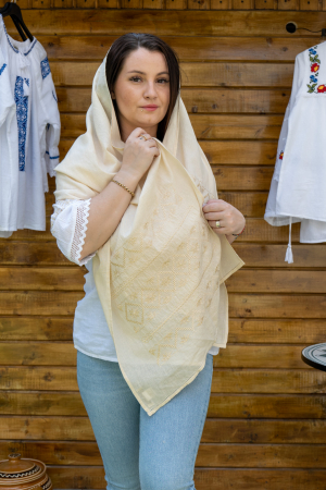 Esarfe si Baticuri - Marama Traditionala cu broderie Inflorata