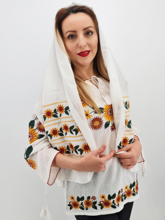 Marama Traditionala cu broderie floarea soarelui [0]