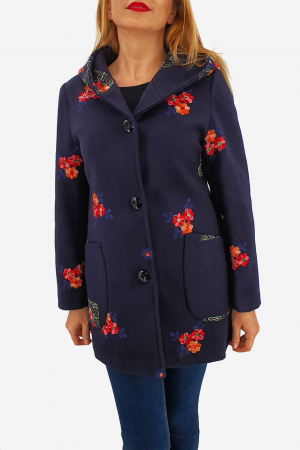 Palton brodat cu Gluga 3 [5]