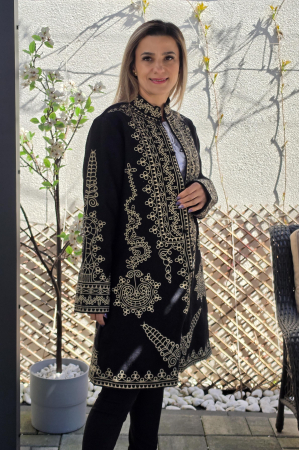 Pardesiu brodat traditional Ionela [3]