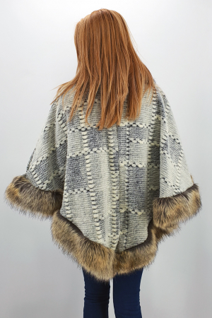 Poncho din lana cu blana [2]