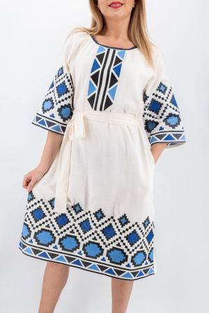 MEGA REDUCERI - Rochie brodata Adelina 5