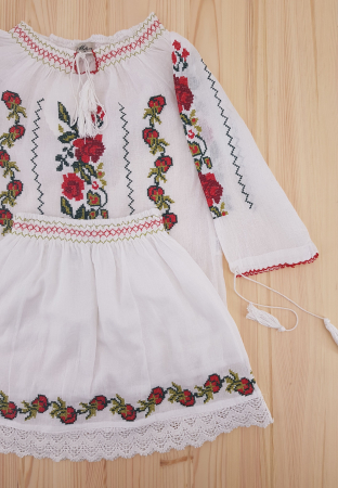 Compleu traditional fetita Lorena [2]