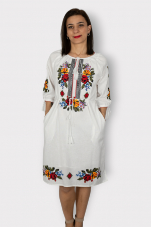 Femei - Rochie Traditionala Erina