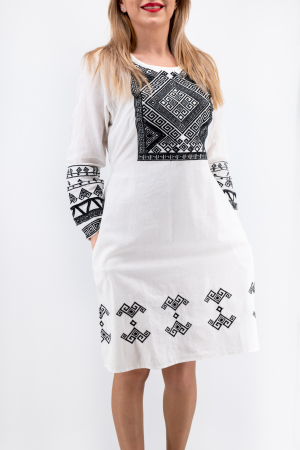 Rochie Traditionala Roza 2 [3]