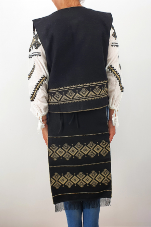 SET - 2 Fote brodate cu model traditional 3 [1]