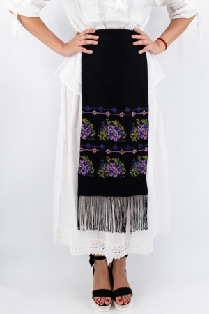 SET - 2 Fote brodate cu model traditional Valentina 5 [1]