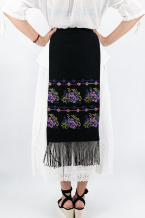 SET - 2 Fote brodate cu model traditional Valentina 5 [2]