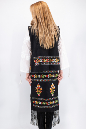 SET - 2 Fote brodate cu model traditional Valentina 6 [0]