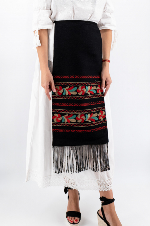 SET - 2 Fote brodate cu model traditional Valentina 2 [0]