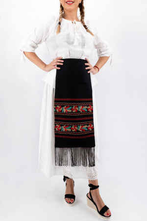 SET - 2 Fote brodate cu model traditional Valentina 2 [1]