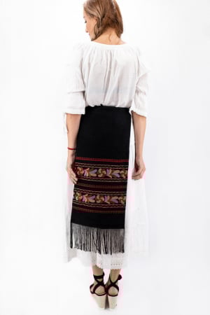 SET - 2 Fote brodate cu model traditional Valentina 2 [2]