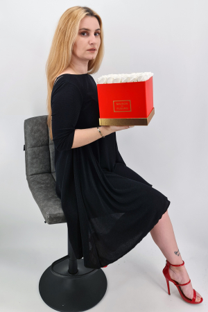 Set cadou – Trandafiri sapun – cutie patrata si trandafiri albi [0]