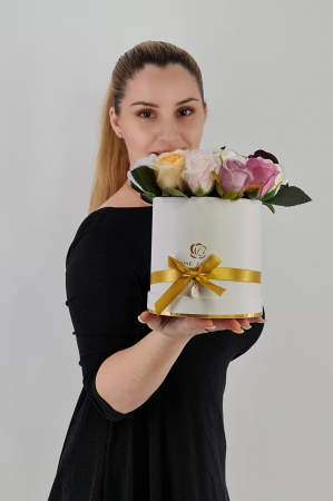 Set cadou – Trandafiri de sapun – cutie medie – Ilona 9 [1]