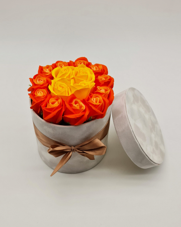 Set cadou – Trandafiri sapun – cutie medie – catifea! [1]