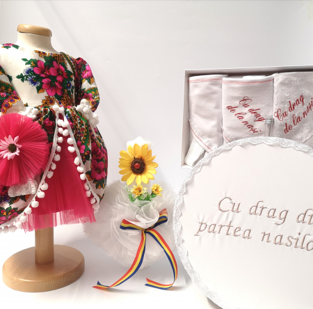Set Traditional Botez - Set Traditional Botez - Costumas fetita/Trusou/Cutie pentru trusou/Lumanare TUL