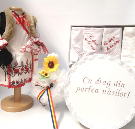 Set Traditional Botez - Set Traditional Botez  Fetita - Costumas + Trusou + Cutie + Lumanare 3