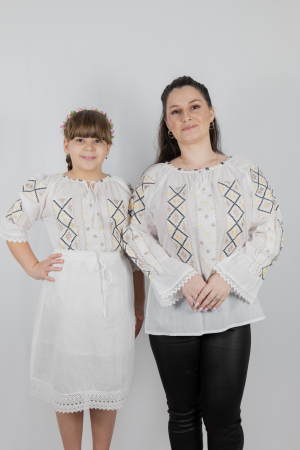 Set Traditional / IE Mama / IE fiica Lina [2]