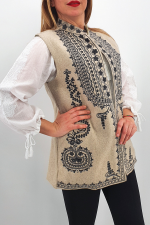Set Traditional Mama/Tata/fiica/fiu Vesta Traditionala 2 [0]
