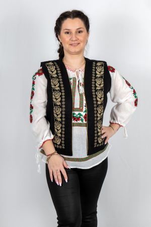 MEGA REDUCERI - Vesta brodata cu model traditional Alina 15
