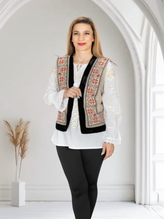 Veste Traditionale - Vesta brodata cu model traditional Alina 26