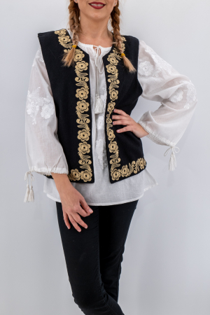 Vesta brodata cu model traditional Alina 6 [0]