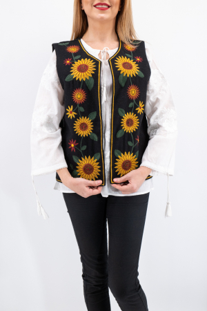 Vesta brodata cu model traditional Floarea Soarelui [2]