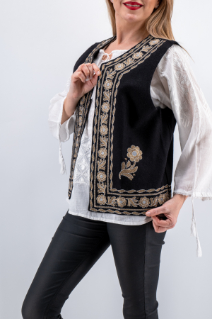 Vesta brodata cu model traditional Alina 8 [0]
