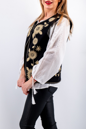Vesta brodata cu model traditional Alina 9 [3]