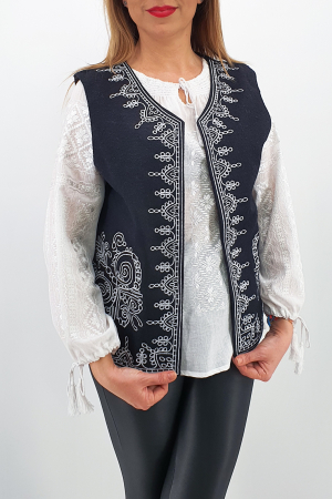 Vesta brodata cu model traditional Alina 3 [1]
