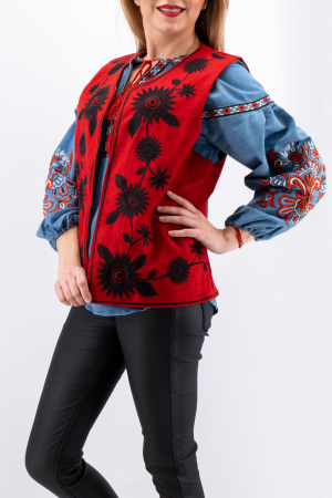 Vesta brodata cu model traditional Constantina [3]