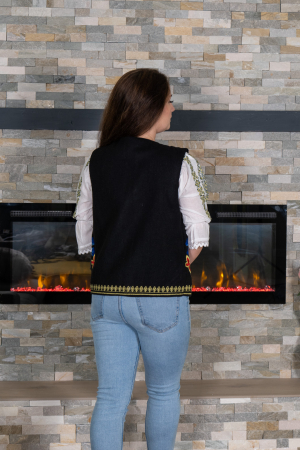 Vesta brodata cu model traditional Angi 13 [4]