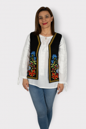 Femei - Vesta brodata cu model traditional Angi 15